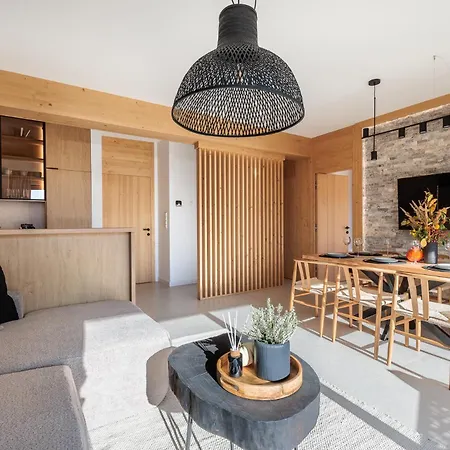 Stylchyn Park - Czorsztyn Exclusive - By Upstairs Apartament Kluszkowce